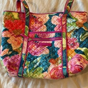EUC Vera Bradley tote bag